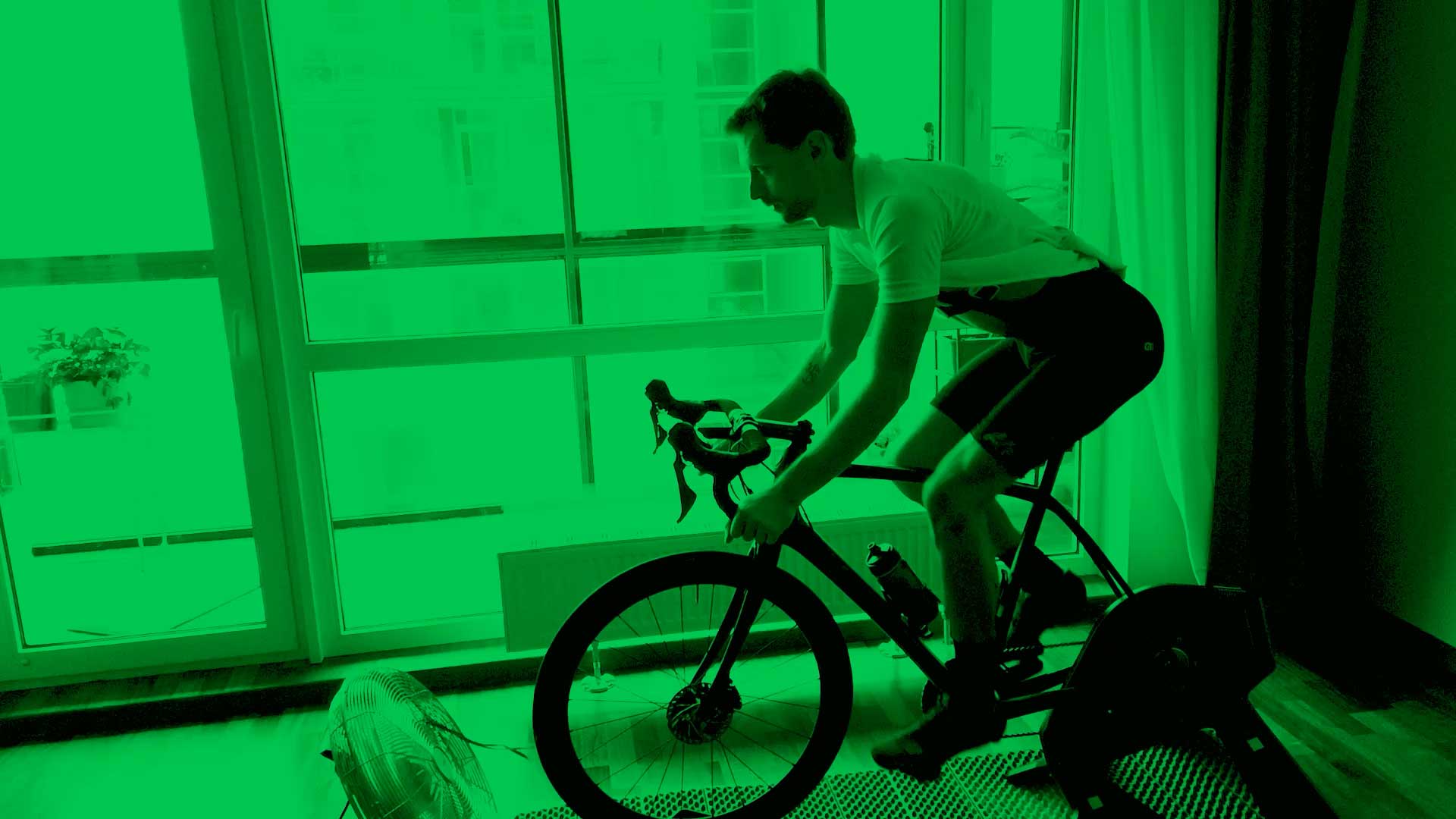 CORE | カラダの深部温度がわかるモニタリングセンサー